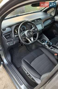 Хэтчбек Nissan Leaf 2018 в 