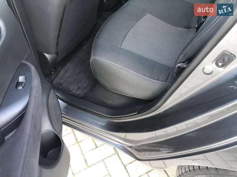 Хэтчбек Nissan Leaf 2017 в Золочеве