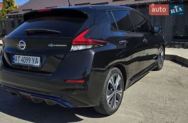 Хетчбек Nissan Leaf 2018 в  фото 33 Хетчбек Nissan Leaf 2018 в