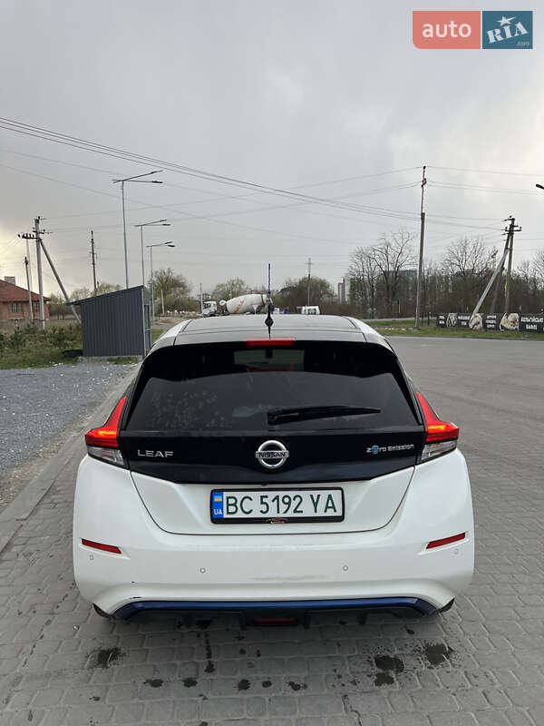 Хэтчбек Nissan Leaf 2018 в Львове