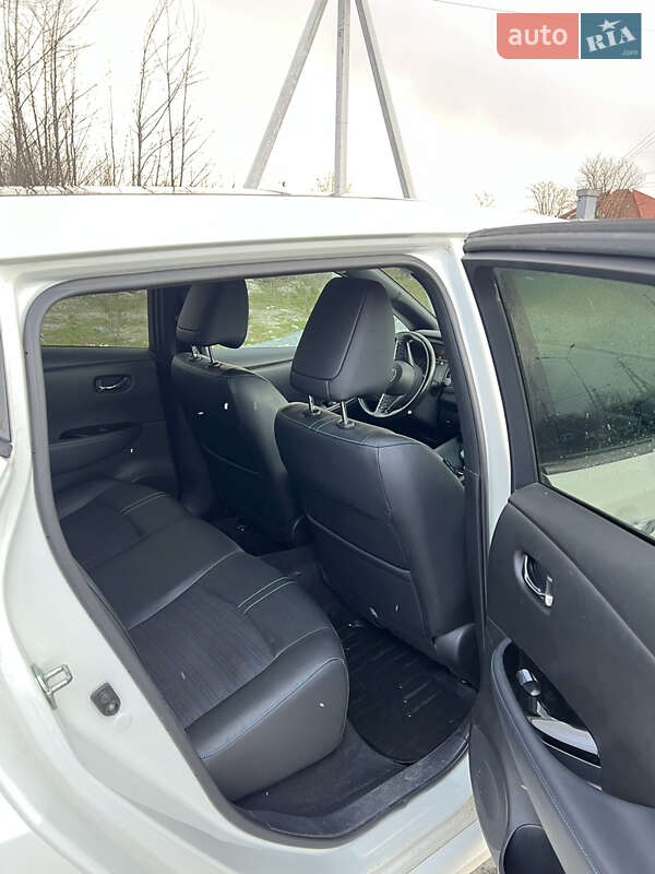 Хэтчбек Nissan Leaf 2018 в Львове