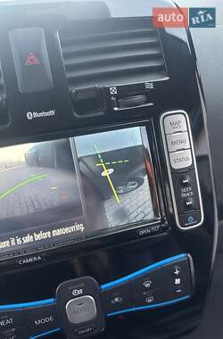 Хэтчбек Nissan Leaf 2014 в 