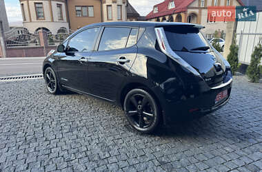Хэтчбек Nissan Leaf 2014 в 
