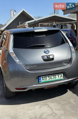 Хэтчбек Nissan Leaf 2014 в 