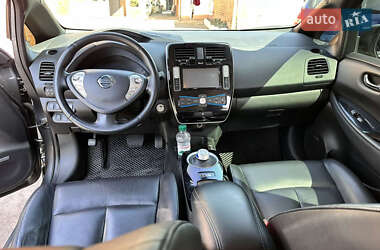 Хэтчбек Nissan Leaf 2014 в 