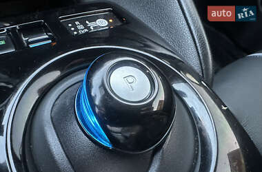 Хэтчбек Nissan Leaf 2021 в 