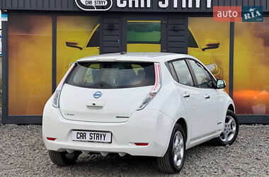 Хэтчбек Nissan Leaf 2013 в 