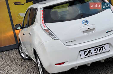 Хэтчбек Nissan Leaf 2013 в 