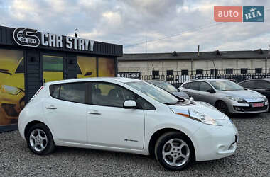 Хэтчбек Nissan Leaf 2013 в 