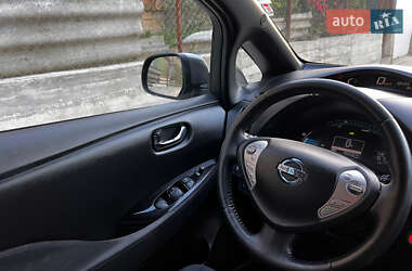Хэтчбек Nissan Leaf 2014 в 