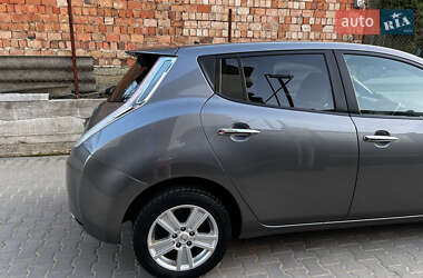 Хэтчбек Nissan Leaf 2014 в 