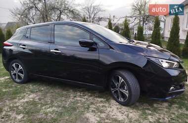 Хетчбек Nissan Leaf 2019 в 