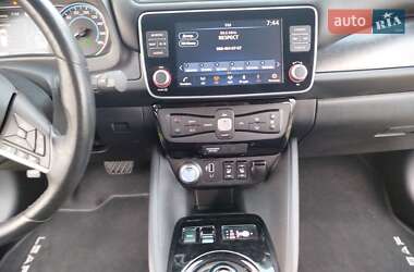 Хетчбек Nissan Leaf 2019 в 