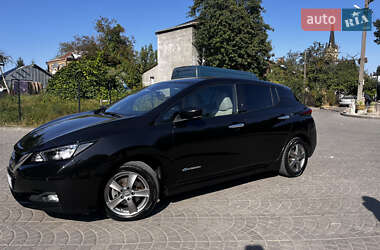 Хэтчбек Nissan Leaf 2019 в 