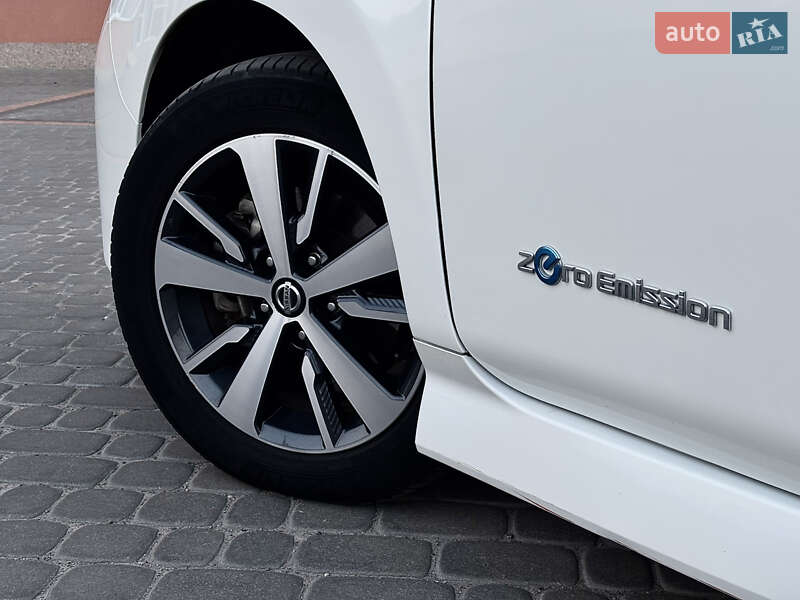Хэтчбек Nissan Leaf 2019 в Виннице