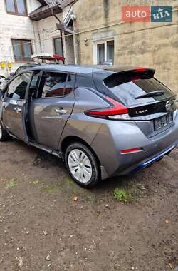 Хэтчбек Nissan Leaf 2018 в 