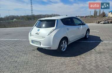 Хэтчбек Nissan Leaf 2017 в 