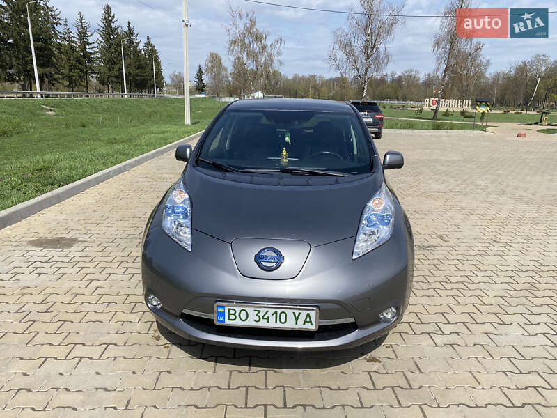 Хетчбек Nissan Leaf 2015 в Ланівці