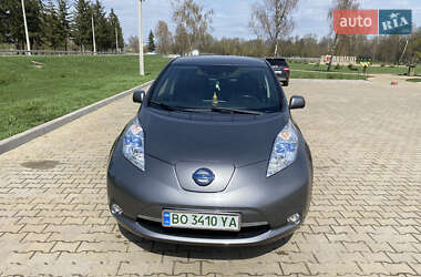 Хэтчбек Nissan Leaf 2015 в 
