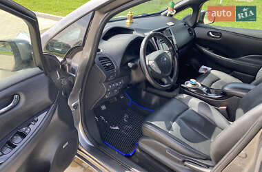Хэтчбек Nissan Leaf 2015 в 