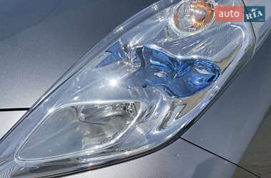 Хэтчбек Nissan Leaf 2015 в 
