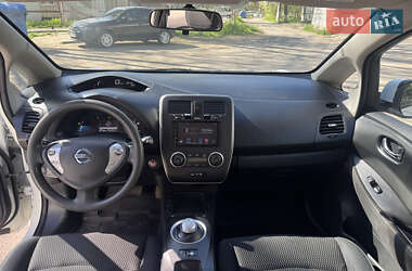 Хэтчбек Nissan Leaf 2016 в 