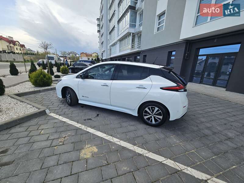 Хэтчбек Nissan Leaf 2018 в Трускавце