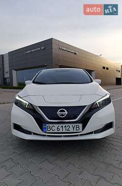 Хэтчбек Nissan Leaf 2021 в 
