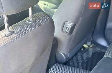 Хетчбек Nissan Leaf 2014 в 