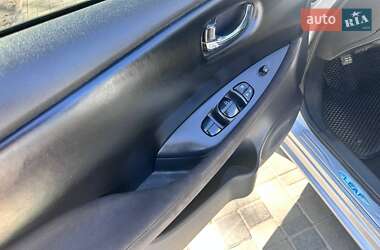 Хетчбек Nissan Leaf 2014 в 