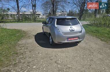 Хэтчбек Nissan Leaf 2016 в 
