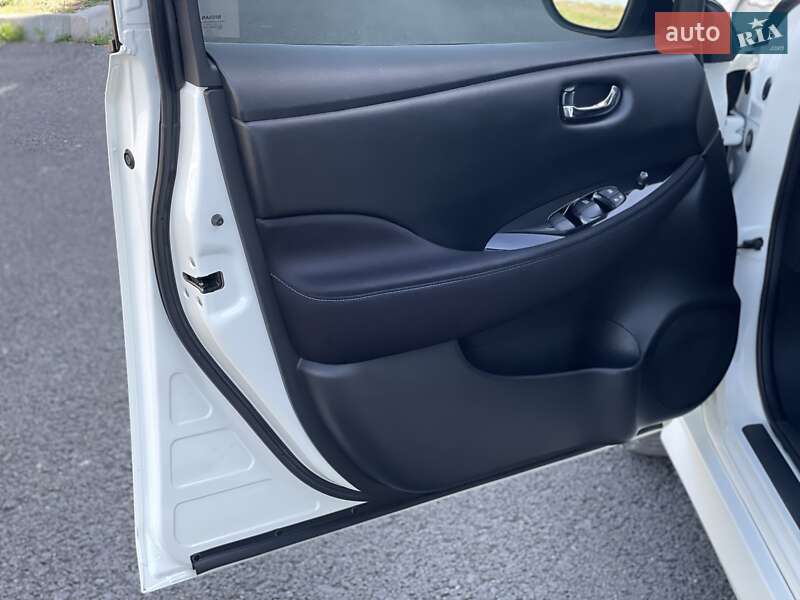 Хетчбек Nissan Leaf 2019 в Тернополі