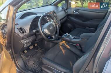 Хетчбек Nissan Leaf 2013 в 