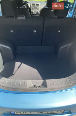 Хэтчбек Nissan Leaf 2015 в 