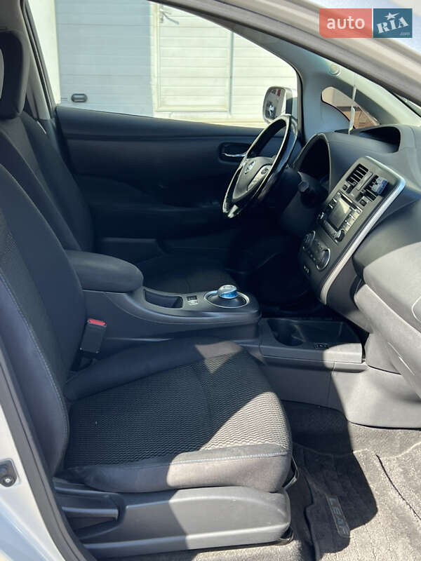 Хетчбек Nissan Leaf 2014 в Одесі