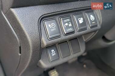 Хэтчбек Nissan Leaf 2014 в 
