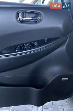 Хэтчбек Nissan Leaf 2016 в Черновцах