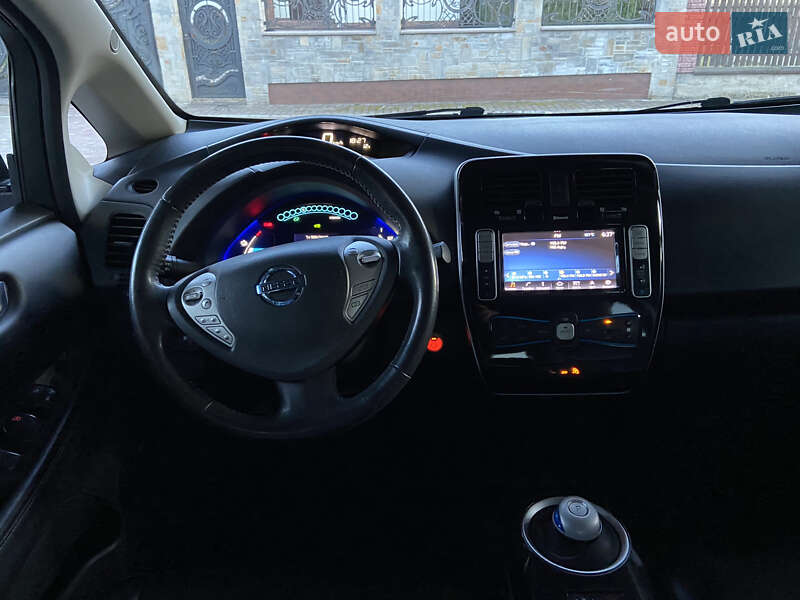 Хэтчбек Nissan Leaf 2016 в Черновцах