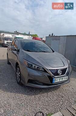 Хэтчбек Nissan Leaf 2022 в 