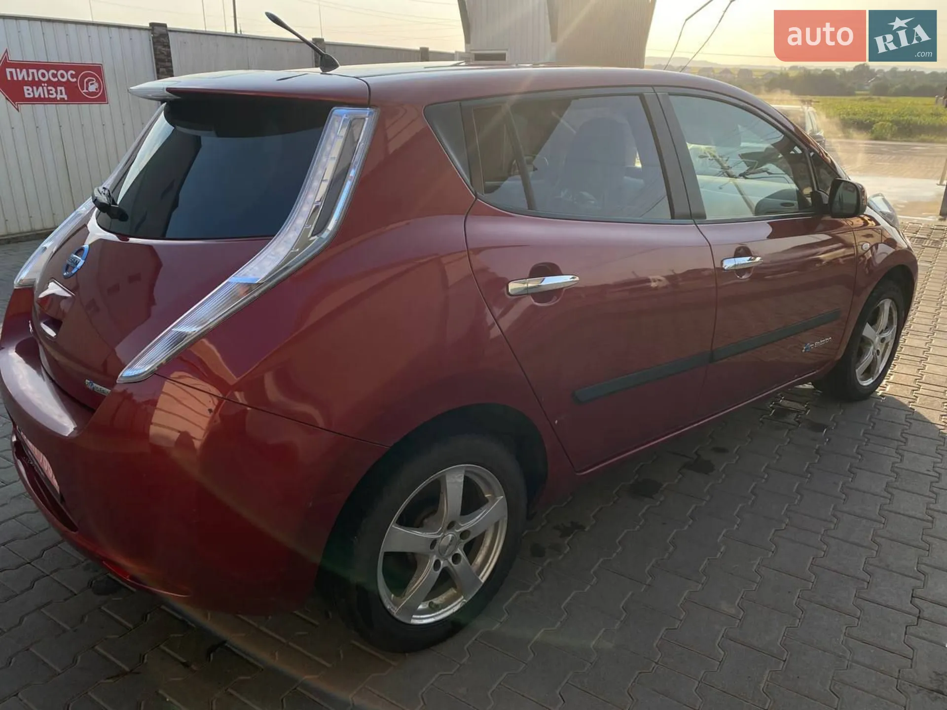 2012 Nissan Leaf - мініатюра 15