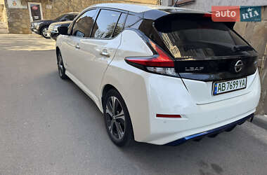 Хэтчбек Nissan Leaf 2019 в 