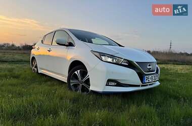 Хэтчбек Nissan Leaf 2020 в 
