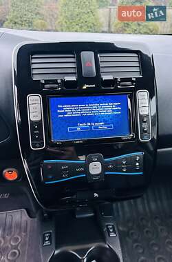 Хэтчбек Nissan Leaf 2014 в 