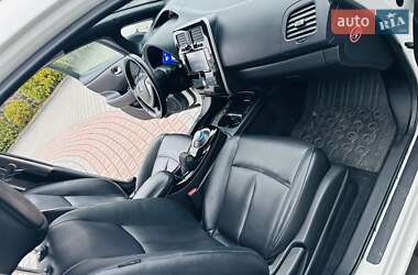 Хэтчбек Nissan Leaf 2014 в 