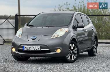 Хэтчбек Nissan Leaf 2015 в 