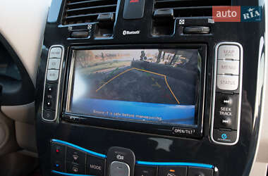 Хэтчбек Nissan Leaf 2012 в 