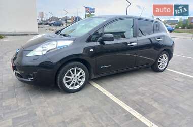 Хетчбек Nissan Leaf 2016 в 