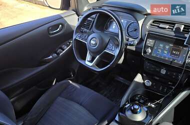 Хэтчбек Nissan Leaf 2018 в 
