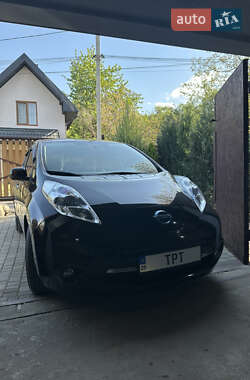 Хэтчбек Nissan Leaf 2017 в 
