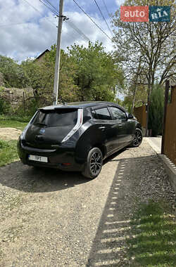 Хэтчбек Nissan Leaf 2017 в 